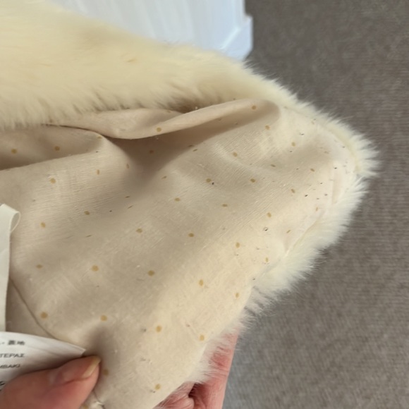 Zara girls faux fur vest - Picture 5 of 5